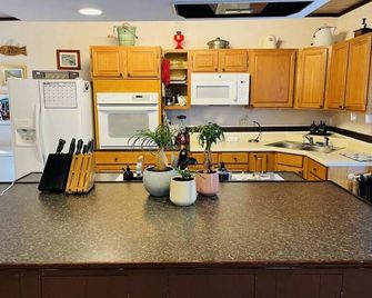 Marc`s Museum at Lak · Marc`s Museum at Lake Barkley - Kuttawa - Kitchen