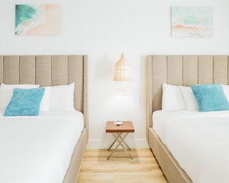 Dqq - Deluxe Double Room, 2 Queen Beds, Non Smoking - Long Beach