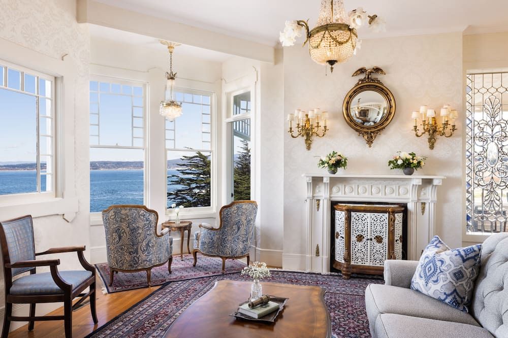Seven Gables Inn on Monterey Bay, A Kirkwood Collection Hotel - פסיפיק גרוב - סלון