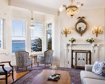 Seven Gables Inn on Monterey Bay, A Kirkwood Collection Hotel - פסיפיק גרוב - סלון