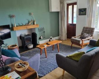 Cheerful two bedroom cottage in the Forest of Dean - Lydbrook - Sala de estar