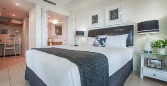 Lanai Riverside Apartments - Mackay - Bedroom