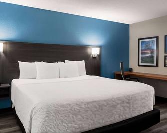 La Quinta Inn & Suites by Wyndham Chicago Tinley Park - Tinley Park - Bedroom