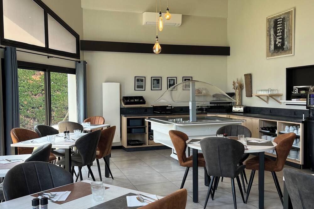 Cit'Hotel Les Eleis - Fontenay-le-Comte - Restaurante
