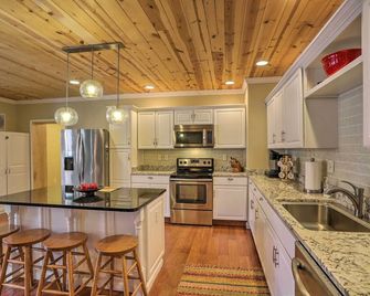 Cheerful Tiffin Digs in the Heart of Downtown - Tiffin - Кухня
