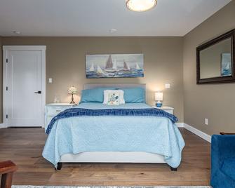Royston Roost In Courtenay! - Courtenay - Bedroom