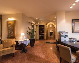 Hotel Goldener Löwe - Meißen - Lobby