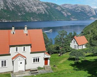 8 Person Holiday Home in Fløyrli - Forsand - Edificio