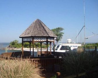 Island Resort - Chincoteague