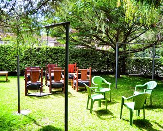 Merinja Guest House - Naivasha - Innenhof