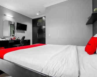 RedDoorz Plus Near Rs Fatmawati 2 - Yakarta - Habitación