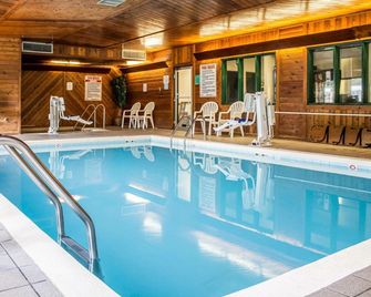 Quality Inn - Minocqua - Bazén