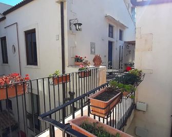 Piccolo Hotel Casa Mia - Siracusa - Balkong