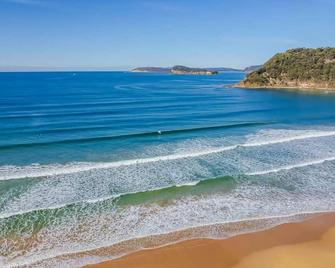 Crepe Myrtle Lodge - Blackwall - Playa