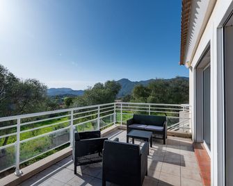 Matteo Laricio - Peri - Balcony