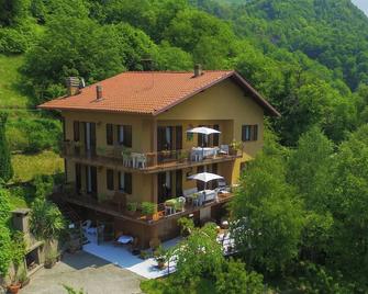 Belvilla By OYO Il Castagneto - Pisogne - Building