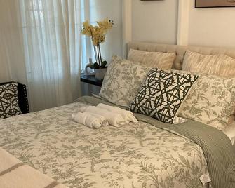 Travelers Oasis - Portmore - Bedroom