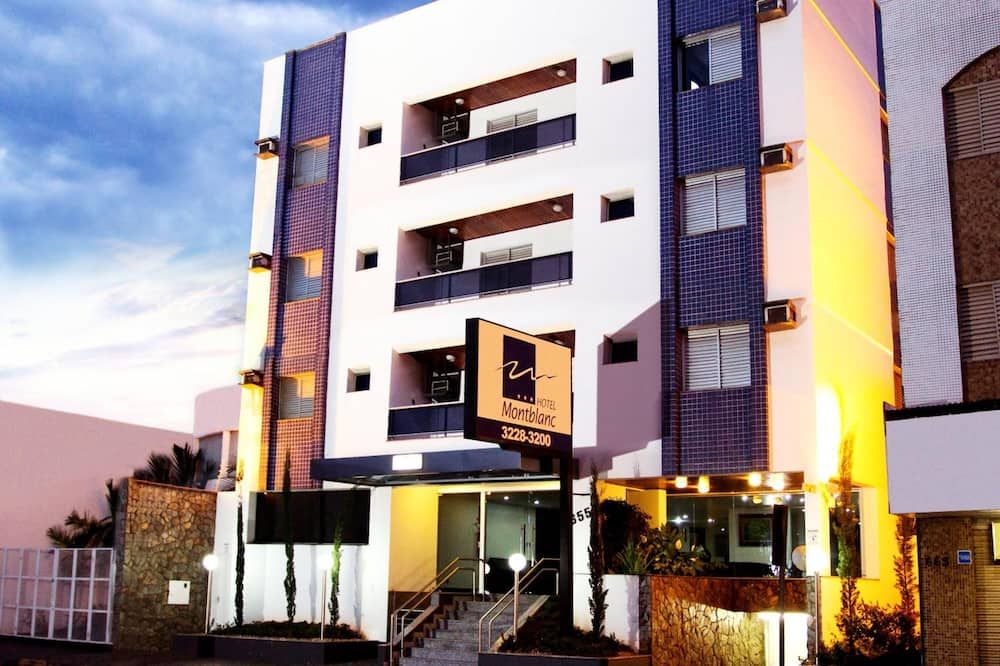 Montblanc Hotel - אוברלאנדיה - בניין