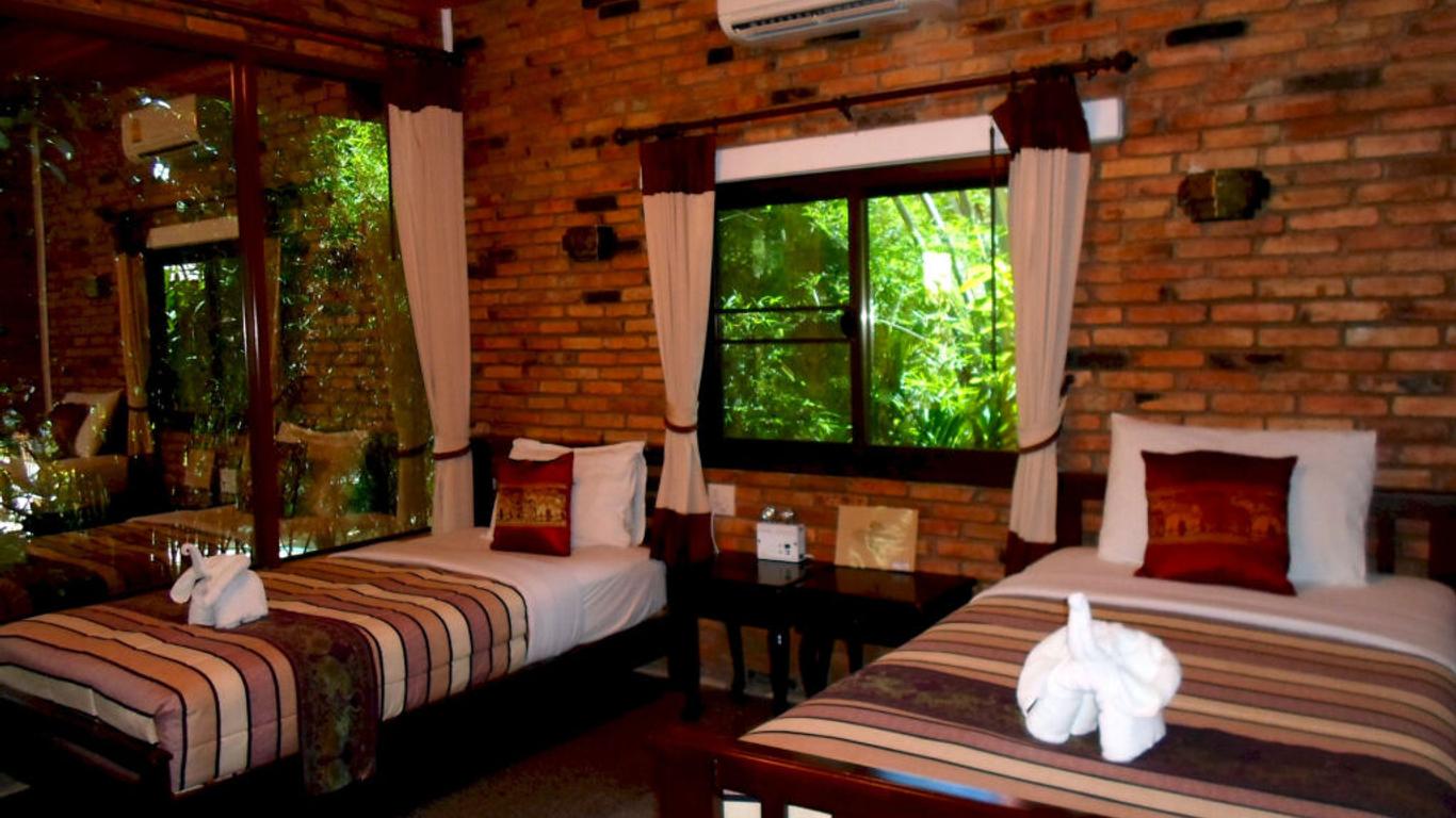 Hotel Khaosok and Spa