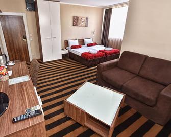 Balkan Hotel Garni - Belgrado - Habitación