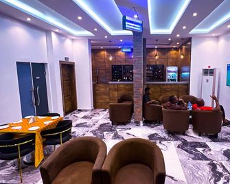 Entrust Hotel and Suites - Owerri - Lounge
