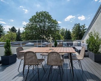 Neues 2 Schlafzimmer Apartment mit RooftopTerrace - Dresden - Balcony