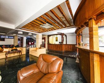 Hotel Holy Himalaya - Kathmandu - Lobby