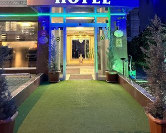 Minabir Otel - אנקרה - בניין