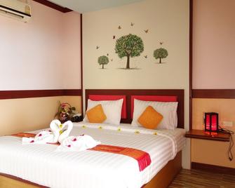 Airport Phuket Garden Resort - Sakhu - Bedroom