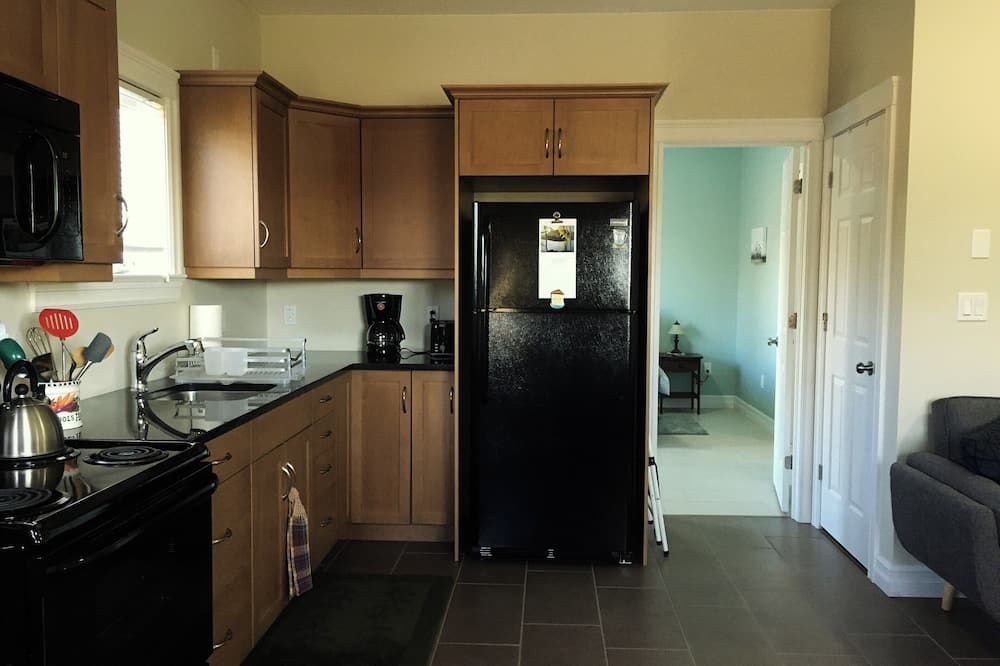 Quiet Apartment in Town Limits with Country Views - Sackville - Kuchyň