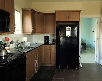 Quiet Apartment in Town Limits with Country Views - Sackville - Kuchyň