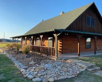 PK Lake Cabin is a relaxing retreat after a day at the lake - Graford - Edificio