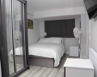 A A Guest Rooms:inviting Studio Room Woolwich - London - Bedroom