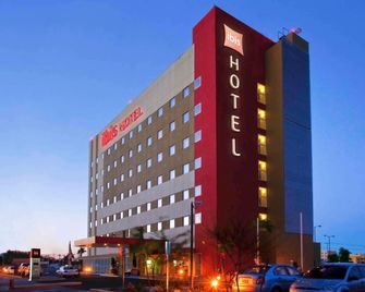 Ibis Hermosillo - ארמוסיו - בניין