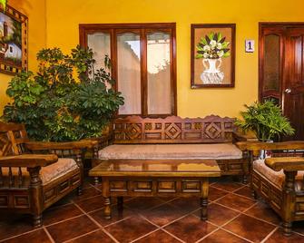 OYO Posada De Los Angeles, Pátzcuaro - Pátzcuaro  - Lounge