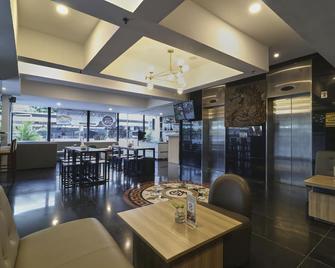 Coins Hotel Jakarta - Yakarta - Restaurante