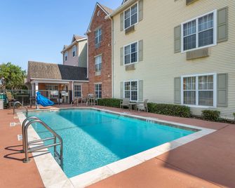 MainStay Suites Houston Nasa/Clear Lake - וובסטר - בריכה