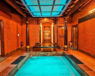 Chettinad Park Muttukadu Ecr Beach House - Navalur - Pool