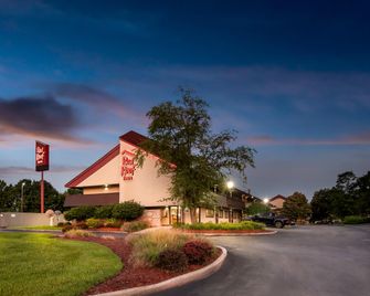 رد روف إن إنديانابوليس نورث- كوليدج بارك - انديانابوليس - مبنى