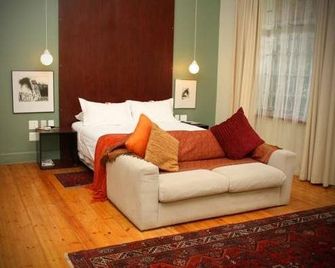 Bains House - Upington - Huiskamer