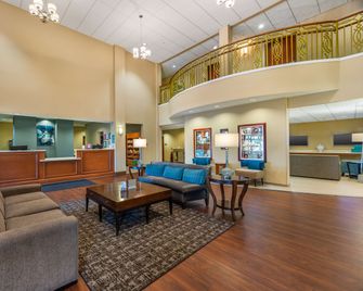 Best Western Plus Tuscumbia/Muscle Shoals Hotel & Suites - Tuscumbia - Salónek