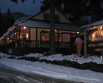 Whittaker's Motel & Historic Bunkhouse - אשפורד - בניין