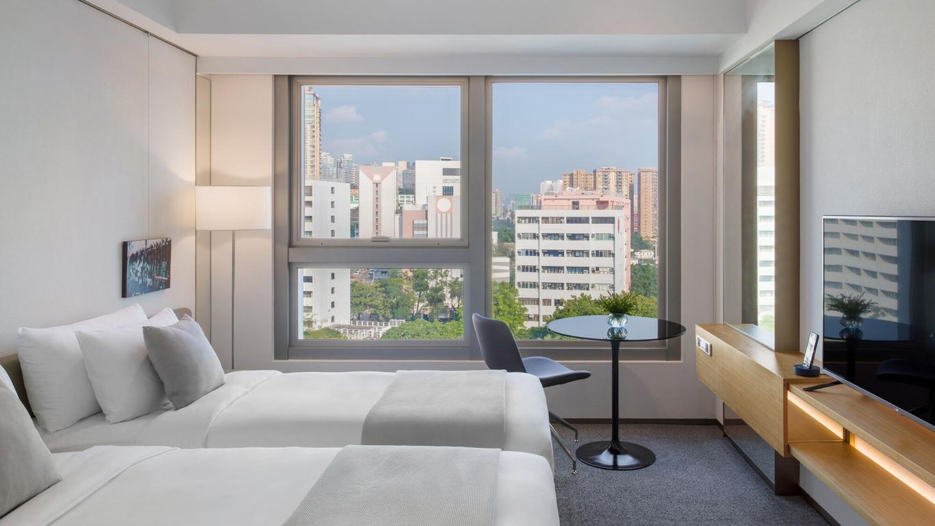 Hotel Stage