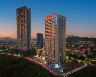 Lavande Hotel Guangzhou Shibi Metro Station - Cantón - Edificio