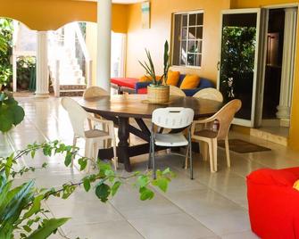 Oceanfront family Villa - Saint Elizabeth - Patio