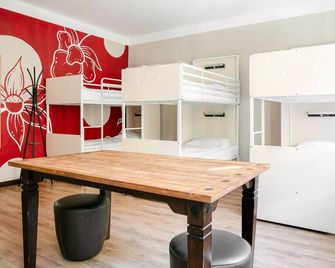 إيست سيفين بيرلين هوستل - برلين - غرفة نوم