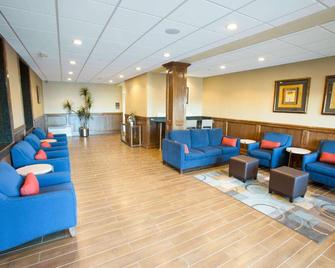 Comfort Inn & Suites Triadelphia - Wheeling - Triadelphia - Lounge