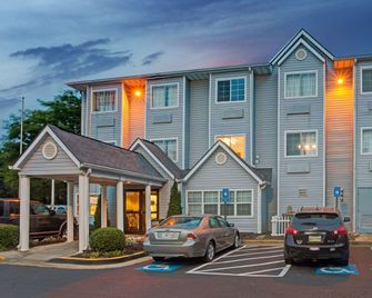 Microtel Inn & Suites by Wyndham Atlanta Airport - College Park - Bygning