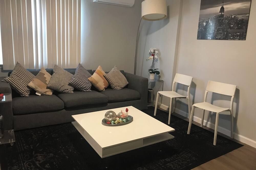 30 Mins To Times Sq!!!! - קווינס - סלון