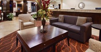SureStay Plus Hotel by Best Western Lehigh Valley - Bethlehem - Living room
